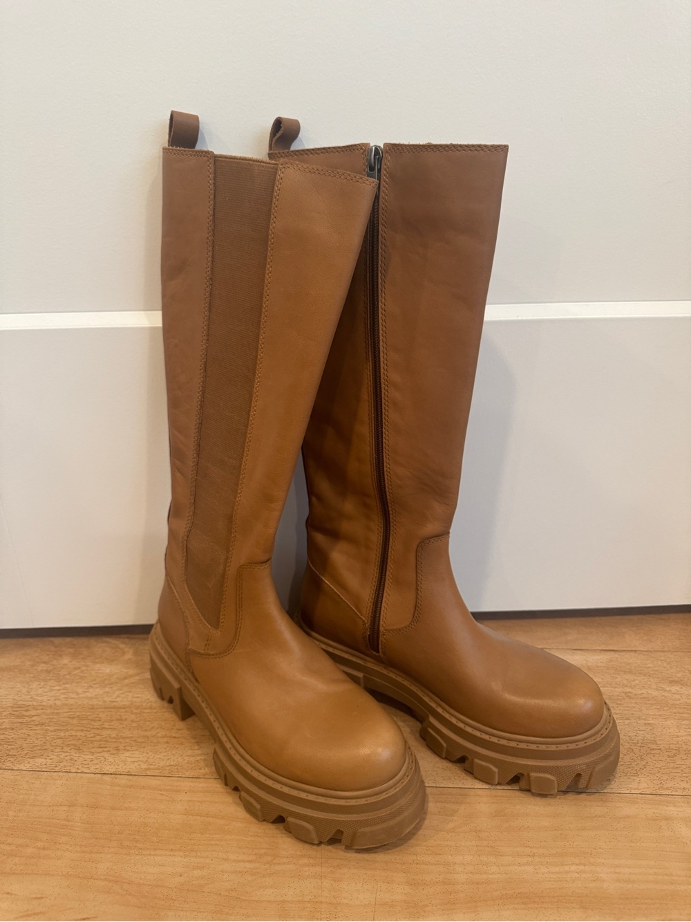 EUC Steve Madden Tan Boots - Picture 3 of 11